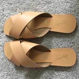 New Seychelles slide sandals 7.5